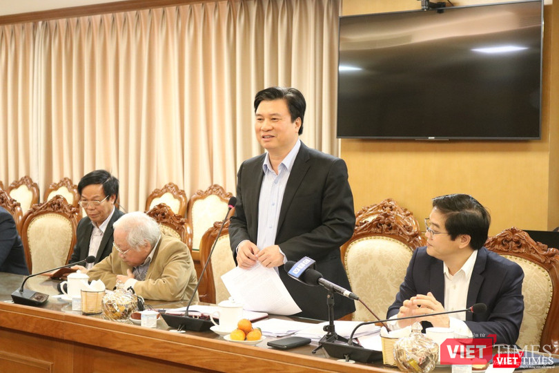 Thứ trưởng Bộ GD&ĐT Nguyễn Hữu Độ Thứ trưởng Bộ GD&ĐT Nguyễn Hữu Độ