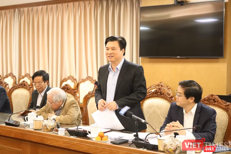 Thứ trưởng Bộ GD&ĐT Nguyễn Hữu Độ