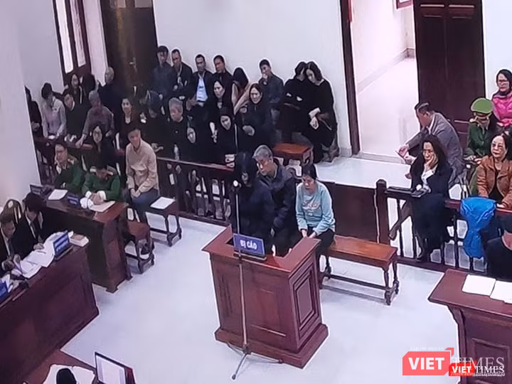 Bị cáo Nguyễn Thị Thủy - giáo viên chủ nhiệm lớp 1 Tokyo Trường Tiểu học quốc tế Gateway. Ảnh: Minh Thúy