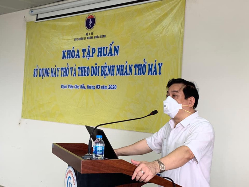 PGS. TS. Lương Ngọc Khuê - Cục trưởng Cục Quản lý Khám, chữa bệnh, Bộ Y tế tại buổi tập huấn sử dụng máy thở và theo dõi bệnh nhân thở máy. Ảnh: Lê Hảo PGS. TS. Lương Ngọc Khuê - Cục trưởng Cục Quản lý Khám, chữa bệnh, Bộ Y tế tại buổi tập huấn sử dụng máy thở và theo dõi bệnh nhân thở máy. Ảnh: Lê Hảo