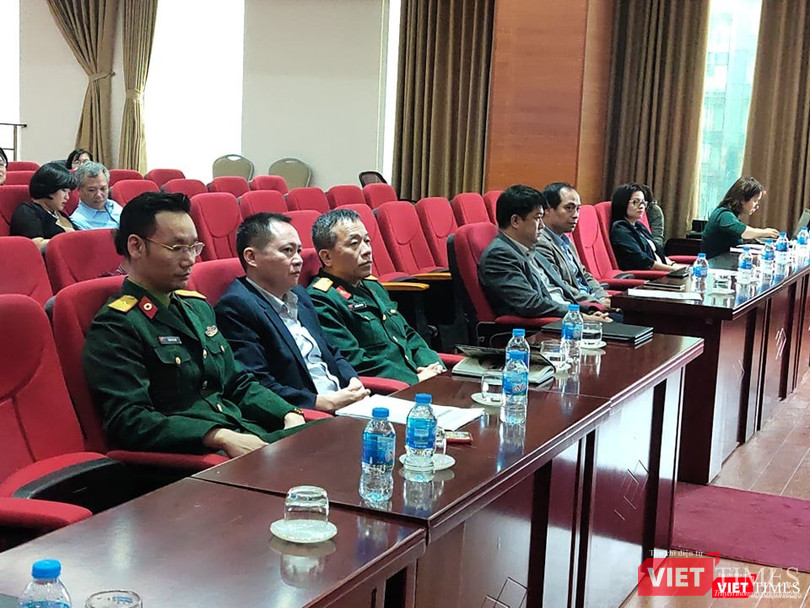 Các đại biểu tham dự bubuổi công bố kết quả chế tạo thành công bộ KIT chẩn đoán nhanh virus SARS-CoV-2. Ảnh: Minh Thúy Các đại biểu tham dự bubuổi công bố kết quả chế tạo thành công bộ KIT chẩn đoán nhanh virus SARS-CoV-2. Ảnh: Minh Thúy