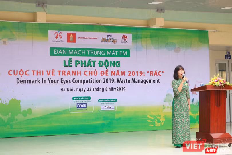 Bà Bùi Thị Thu Hằng - Hiệu trưởng Trưởng Tiểu học Ngọc Lâm