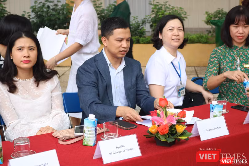 Các đại biểu tham dự lễ phát động