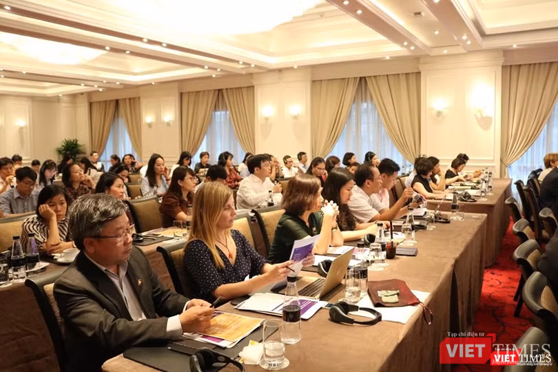 Đại biểu tham dự hội nghị.