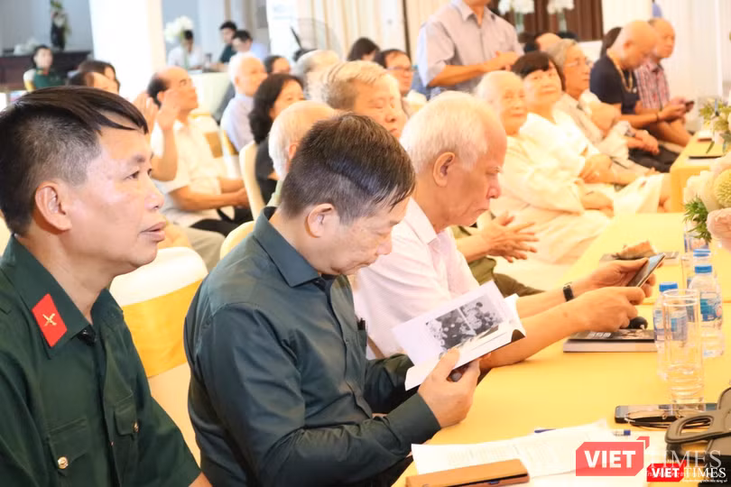 Các khách mời tham dự buổi gặp mặt. Ảnh: Minh Thúy