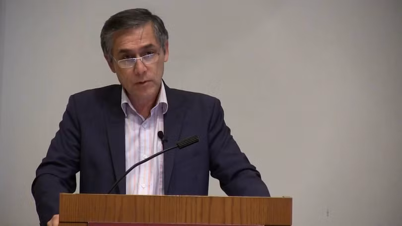 Charles K. Armstrong - giáo sư về Triều Tiên học.