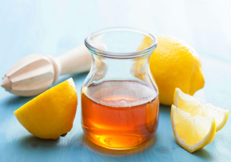 Mật ong và chanh (Ảnh: BoldSky)