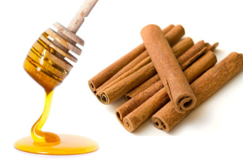 Mật ong và quế (Ảnh: BoldSky)