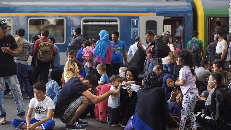 Đoàn người tị nạn Syria tại Hungary.