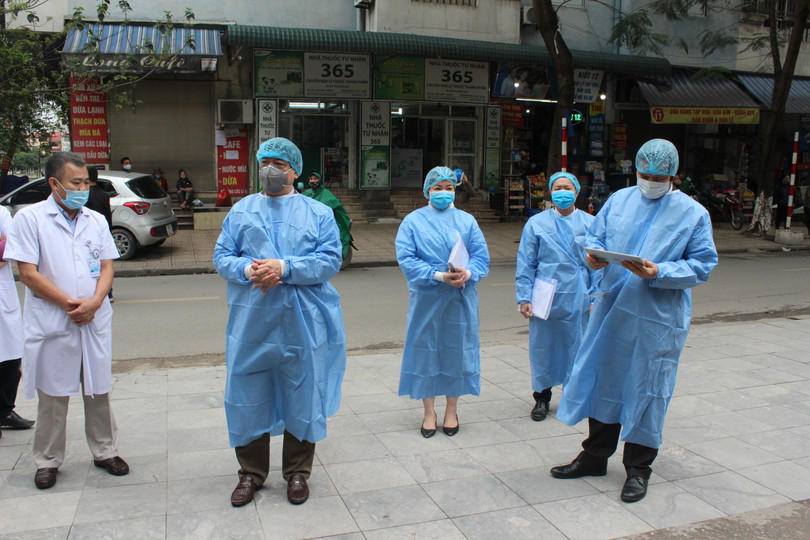 Bộ Y tế kiểm tra Bệnh viện Bưu điện. Ảnh: Lê Hảo