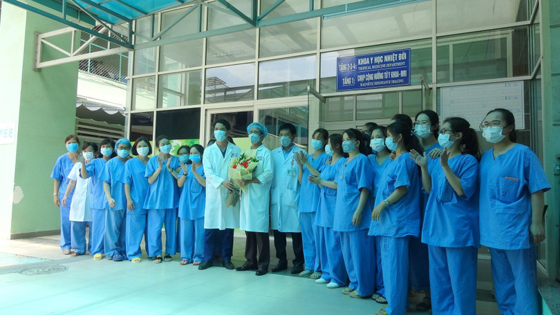 1 bệnh nhân được công bố khỏi bệnh tại Bệnh viện Đà Nẵng. Ảnh: Phạm Hằng