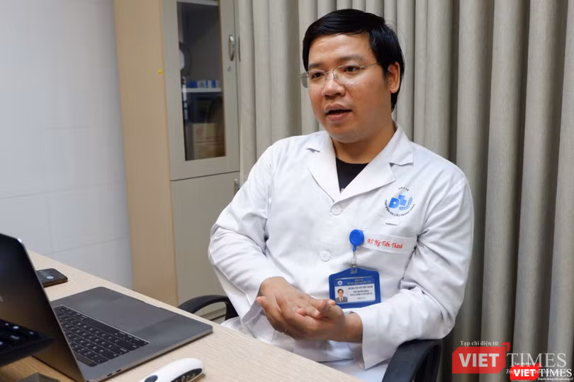 BSCKII. Nguyễn Tiến Thành – Phó trưởng Khoa Laser và săn sóc da, Bệnh viện Da liễu Trung ương (Ảnh: Minh Thúy)