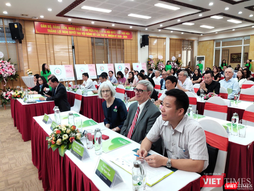 Các đại biểu tham dự lễ ra mắt mạng lưới thí điểm sơ sinh Hà Nội (Ảnh: Minh Thúy) Các đại biểu tham dự lễ ra mắt mạng lưới thí điểm sơ sinh Hà Nội (Ảnh: Minh Thúy)