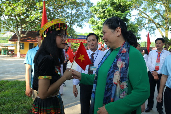 Đồng chí Tòng Thị Phóng - Ủy viên Bộ Chính trị, Phó Chủ tịch Thường trực Quốc hội