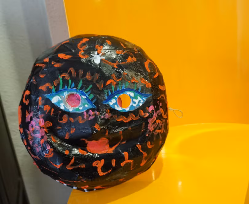 Mặt nạ với nnhiều sắc màu đa dạng