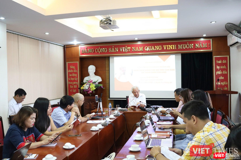 Sinh hoạt chuyên đề “Di chúc nghiệp vụ giáo dục” Hồ Ngọc Đại: Sách giáo khoa cho đổi mới căn bản và toàn diện giáo dục Sinh hoạt chuyên đề “Di chúc nghiệp vụ giáo dục” Hồ Ngọc Đại: Sách giáo khoa cho đổi mới căn bản và toàn diện giáo dục