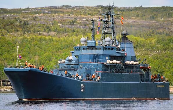 Tàu đổ bộ Alexander Otrakovskii.