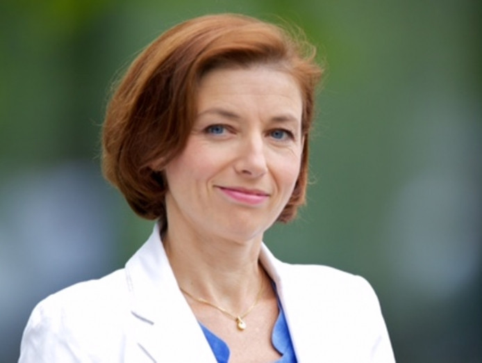 Bộ trưởng Quốc phòng Pháp Florence Parly tuyên bố rằng Nga đã thử chặn các tín hiệu từ vệ tinh Pháp-Italia mà quân đội cả hai nước này dùng cho các kênh liên lạc bảo mật.