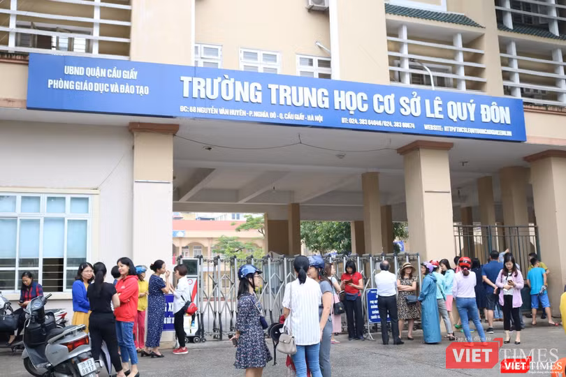 Điểm thi vào lớp 10 tại Trường THCS Lê Quý Đôn. Ảnh: Minh Thúy