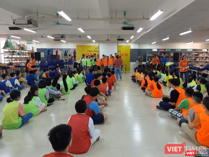 Buổi học "sử dụng mạng xã hội thông minh" tại Trường THCS Dịch Vọng (Cầu Giấy)