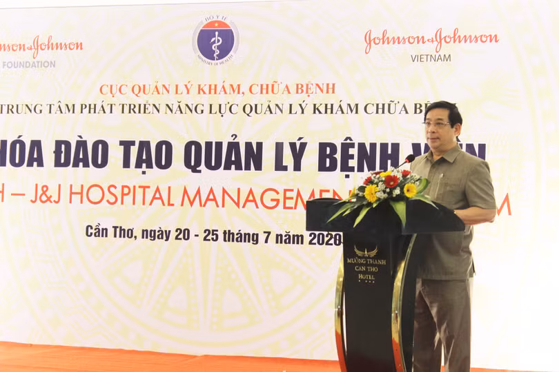 PGS. TS. Lương Ngọc Khuê - Cục trưởng Cục quản lý Khám, chữa bệnh, Giám đốc Trung tâm Phát triển năng lực quản lý Khám, chữa bệnh (Ảnh: Lê Hảo)