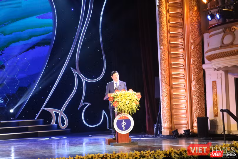 Quyền Bộ trưởng Bộ Y tế Nguyễn Thanh Long (Ảnh: Minh Thúy)