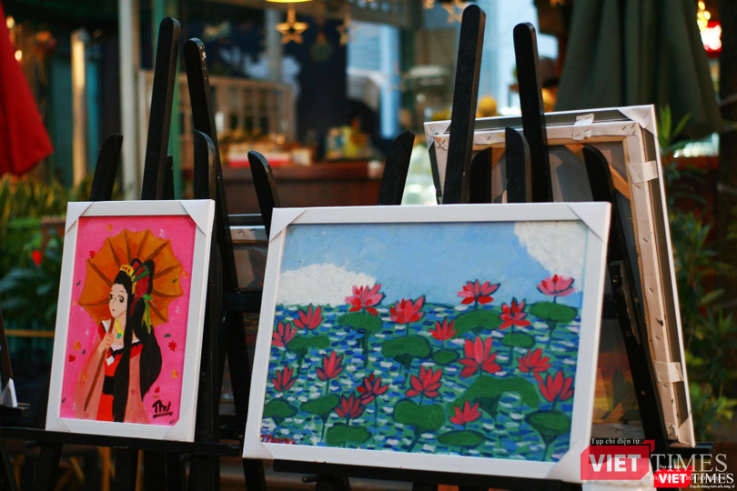 Triển lãm tranh vẽ của các em thiếu nhi Triển lãm tranh