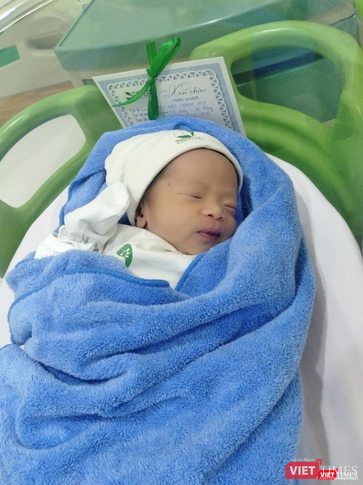 Con sản phụ Phạm Thị Hằng đang ngủ ngon giấc. Ảnh: BVCC