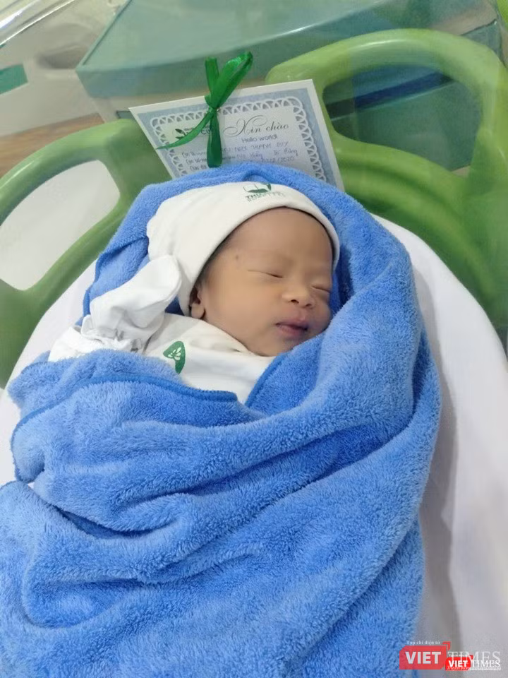 Con sản phụ Phạm Thị Hằng đang ngủ ngon giấc. Ảnh: BVCC Con sản phụ Phạm Thị Hằng đang ngủ ngon giấc. Ảnh: BVCC