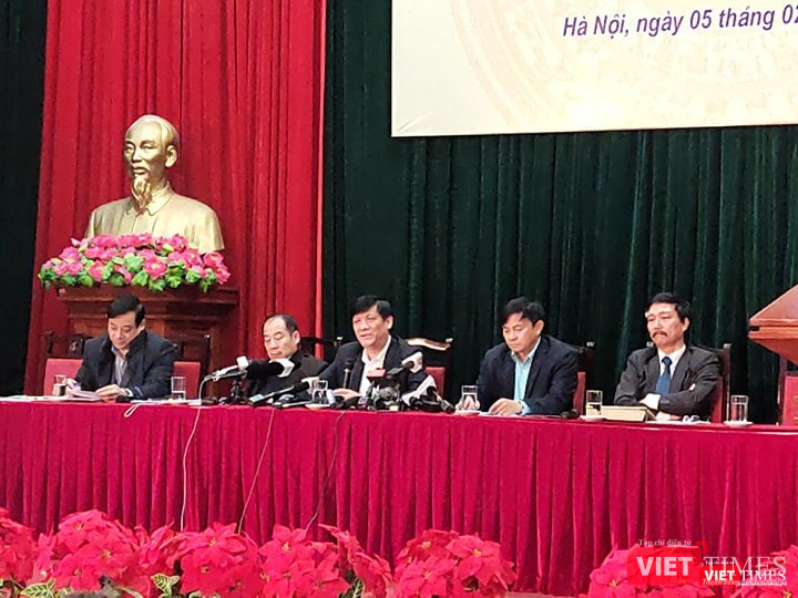 GS. TS. Nguyễn Thanh Long – Thứ trưởng Bộ Y tế phát biểu tại cuộc họp. Ảnh: Minh Thúy