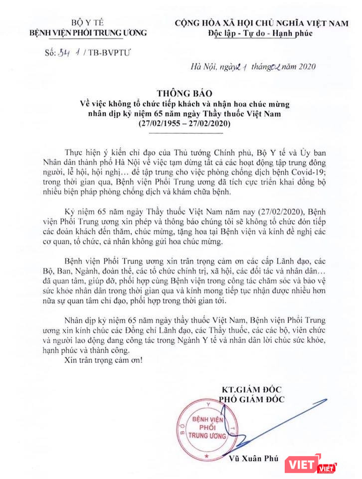 Bệnh viện Phổi Trun gương hông báo về việc không tổ chức tiếp khách, nhận hoa chúc mừng nhân dịp kỷ niệm 65 năm ngày Thầy thuốc Việt Nam. Ảnh: BVCC