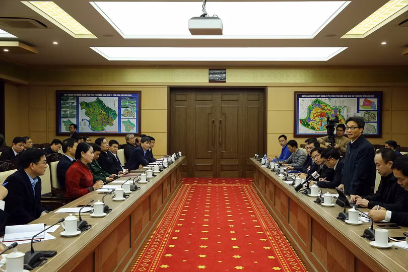 Phó Thủ tướng Vũ Đức Đam chỉ đạo cuộc họp. Ảnh: Chính Phủ Phó Thủ tướng Vũ Đức Đam chỉ đạo cuộc họp. Ảnh: Chính Phủ