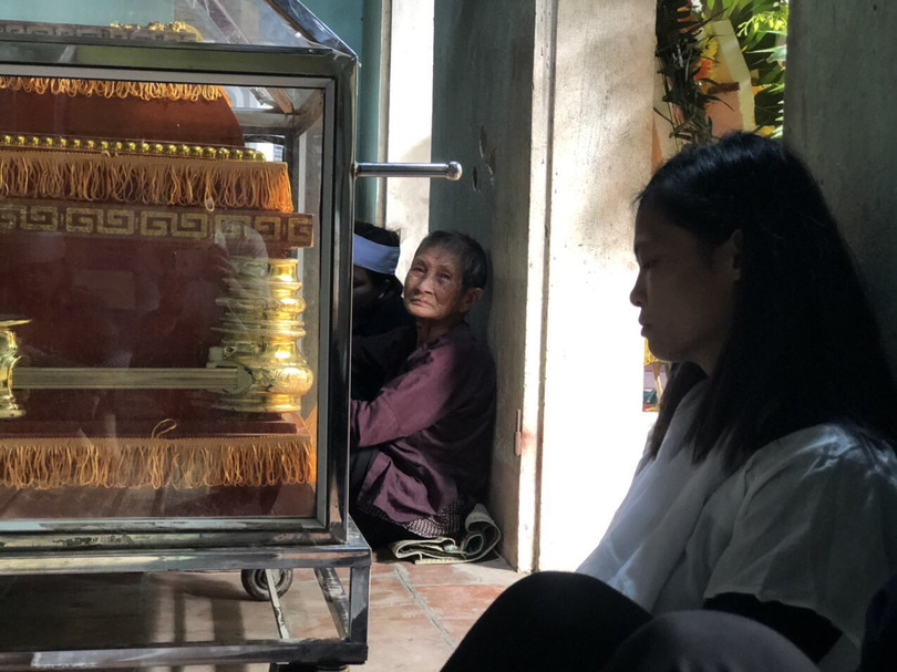 Mẹ và vợ anh Soái đau buồn trước sự ra đi của anh