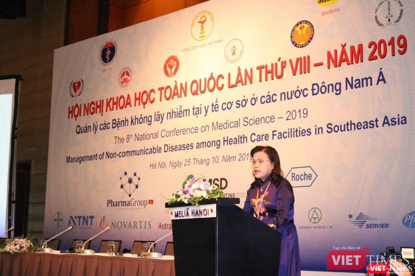 PGS.TS. Nguyễn Thị Xuyên – Chủ tịch Tổng hội Y học Việt Nam, Chủ tịch Hội y học các nước Đông Nam Á