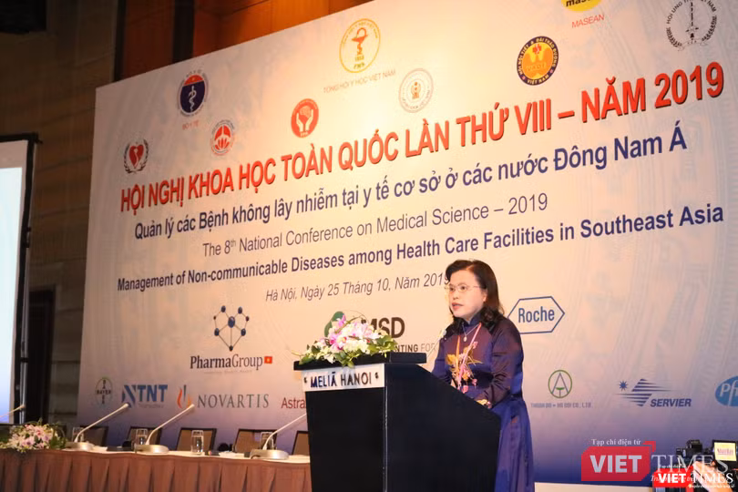 PGS.TS. Nguyễn Thị Xuyên – Chủ tịch Tổng hội Y học Việt Nam, Chủ tịch Hội y học các nước Đông Nam Á PGS.TS. Nguyễn Thị Xuyên – Chủ tịch Tổng hội Y học Việt Nam, Chủ tịch Hội y học các nước Đông Nam Á