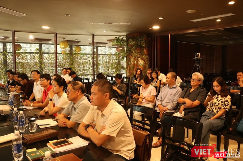 Khách mời tham dự buổi tọa đàm