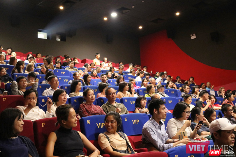 Khán giả dự buổi chiếu khai mạc Tuần lễ phim Đan Mạch 2019 Khán giả dự buổi chiếu khai mạc Tuần lễ phim Đan Mạch 2019