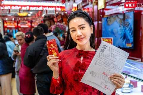 Giải mã thói quen giữ vàng của người Việt