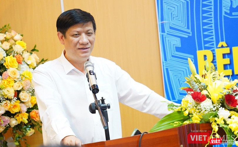 Quyền Bộ trưởng Nguyễn Thanh Long phát biểu chỉ đạo tại đầu cầu BV Nhi Trung ương.