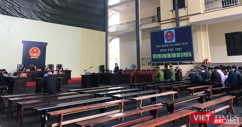 Toàn cảnh phiên tòa xét xử sáng nay (24/11).