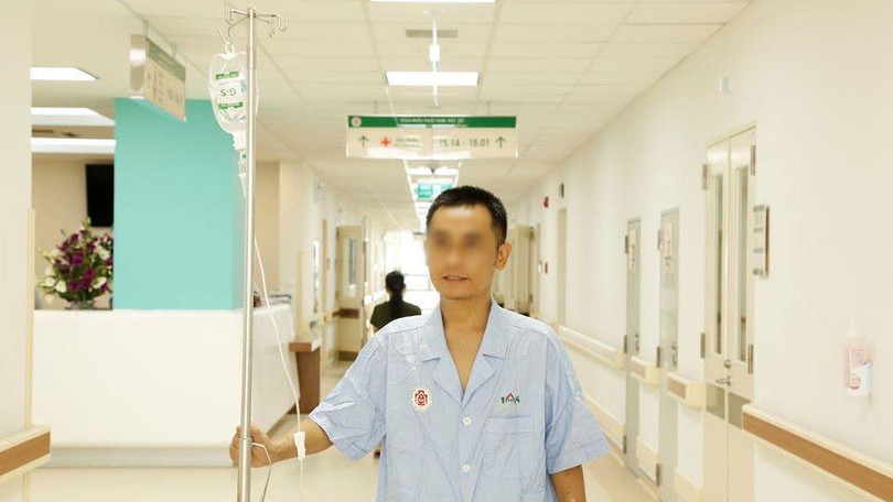 Ông H. hồi phục sức khỏe sau khi mổ. Ông H. hồi phục sức khỏe sau khi mổ.