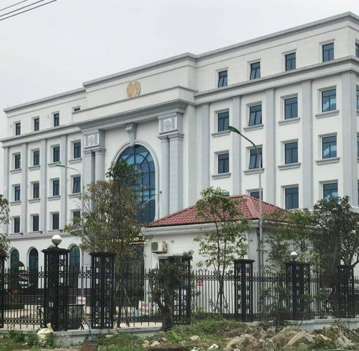 Được biết, diện tích bị ảnh hưởng bởi các tuyến đường tiếp giáp với Trụ sở KBNN Nghệ An chưa được đền bù này là 7.000m2 (Ảnh: ĐT)