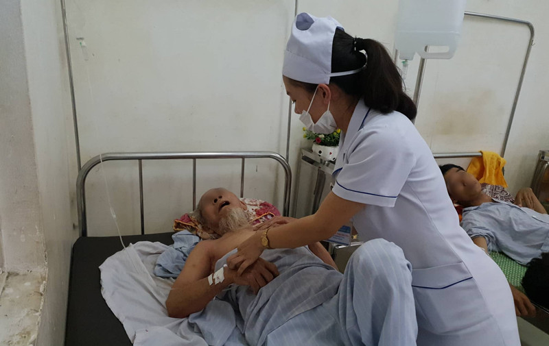 Tự chủ tài chính là điểm cốt lõi khiến BV chuyển mình, chăm sóc tốt hơn cho bệnh nhân. Tự chủ tài chính là điểm cốt lõi khiến BV chuyển mình, chăm sóc tốt hơn cho bệnh nhân.