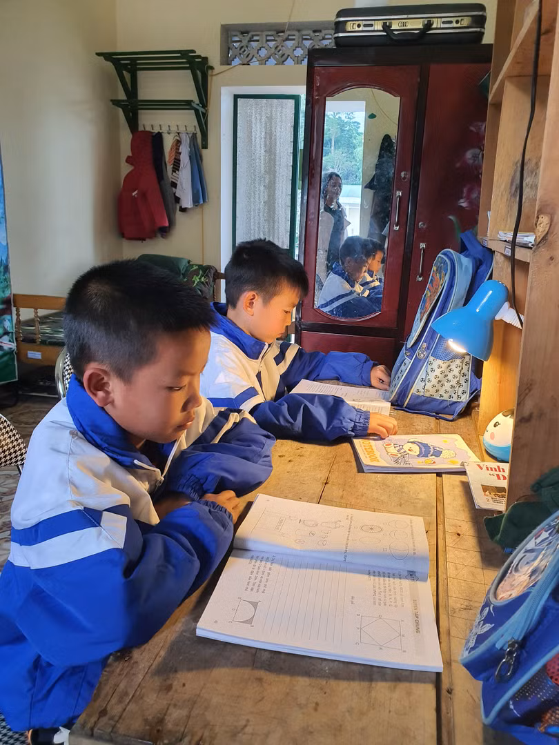 Cầm và Sâu được tạo điều kiện tốt để học tập