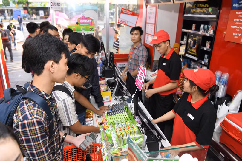 Được biết, tổng hoàn tiền của MoMo trong ngày Siêu hoàn tiền 1/11 là gần 200.000 đồng cho mỗi khách hàng.