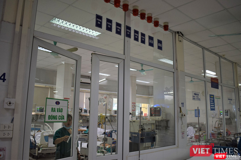 Khu vực điều trị hồi sức tích cực của Bệnh viện Bệnh Nhiệt đới Trung ương.