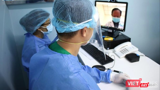 Hội chẩn trực tuyến giữa các BS chuyên khoa tại Bệnh viện ĐH Y Dược TP.HCM