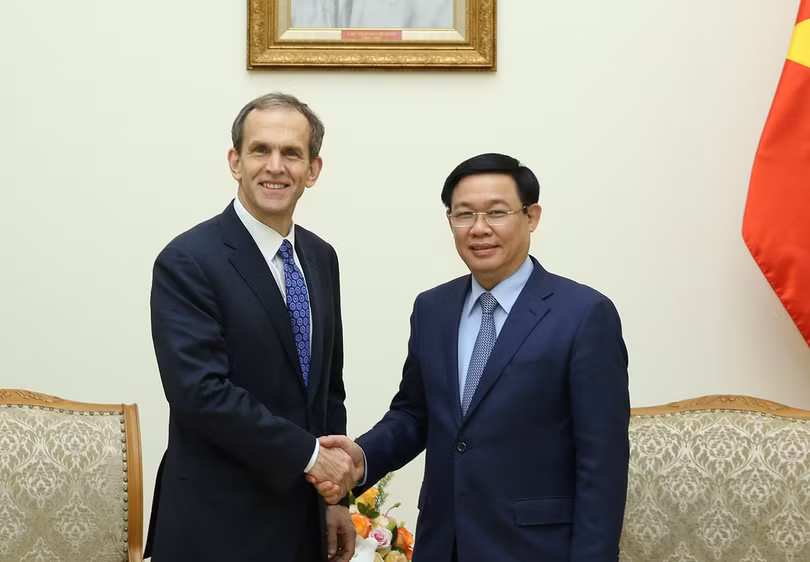 Phó Thủ tướng Vương Đình Huệ tiếp ông Kent Walker, Phó Chủ tịch tập đoàn Google. Phó Thủ tướng Vương Đình Huệ tiếp ông Kent Walker, Phó Chủ tịch tập đoàn Google.