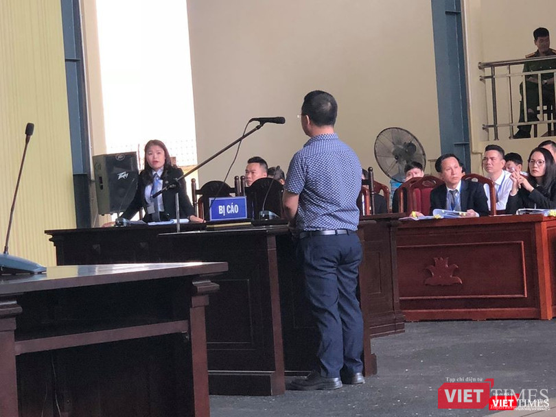 Bị cáo nguyễn Văn Dương - Chủ tịch HĐTV Công ty TNHH đầu tư phát triển an ninh công nghệ cao (viết tắt là CNC) bị truy tố về hai tội “tổ chức đánh bạc” và “rửa tiền”.