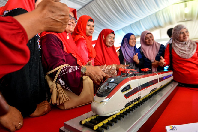Malaysia từng tuyên bố hủy dự án ECRL vì quá đắt.